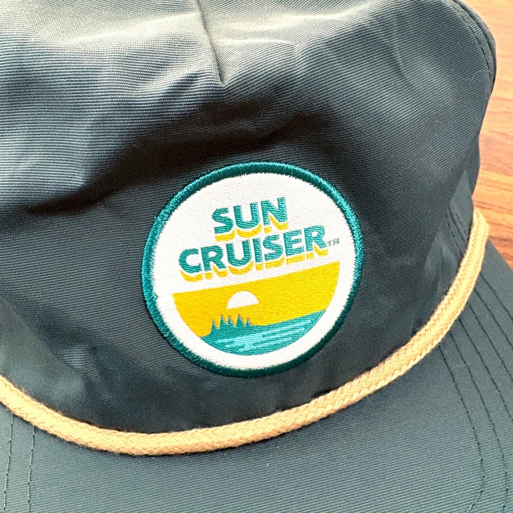 Sun Cruiser Green Cap with Circle Logo - Picture 2 of 3